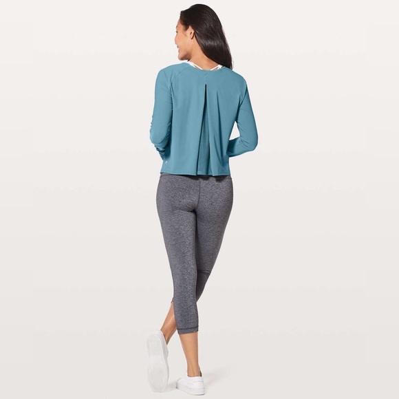 Lululemon Play Off The Pleats Long Sleeve - Picture 9 of 9